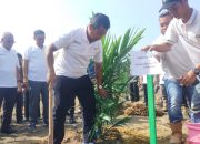 PTPN IV Regional I Laksanakan Program Penanaman Perdana Peremajaan Sawit Rakyat