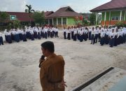 Kepala UPT SMPN 6 Siak Hulu Terus Beri Arahan Dan Motivasi Kepada Siswa Siswi Sebelum Melaksanakan Ujian Sekolah