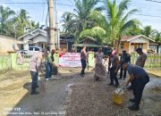 Sambut HUT Bhayangkara Ke-78 Kapolsek Siak Hulu Pimpin Giat Jum’at Curhat, Bakti Relegi Dan Beri Bantuan Sembako