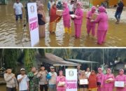 Kapolsek Siak Hulu Giat Bakti Sosial Bersama Bhayangkari Peduli Beri Bantuan Sembako kepada warga terdampak banjir Di Desa Tanjung Balam