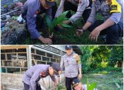 Pohon Kenangan.., Kapolsek Siak Hulu Tanam Bibit Pohon Di Pekarangan Mapolsek Siak Hulu “Melindungi Tuah Menjaga Marwah”