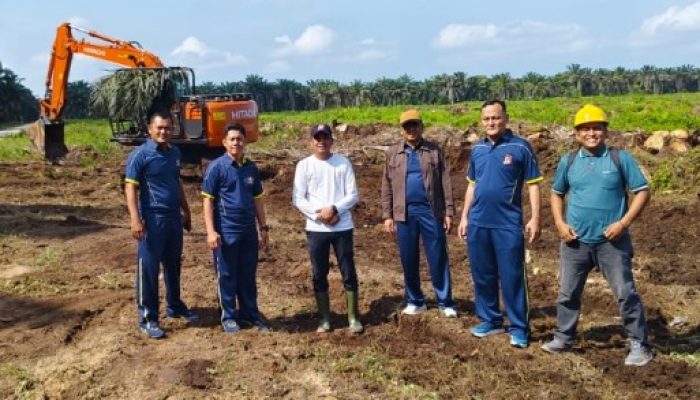 Dukung Ketahanan Pangan, Kapolsek Siak Hulu Tinjau Lahan 10 Hektare Rencana Tanam Jagung Pipil di Lahan KOPPSA-M
