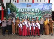 Polda Riau Tanamkan Green Policing ke Pelajar SDN 42 Pekanbaru, Edukasi Lingkungan Sejak Dini