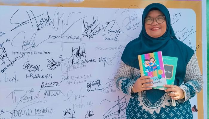 Pacu Budaya Literasi, UPT SDN 017 Pandau Jaya Luncurkan Buku Antologi Puisi Karya Guru dan Siswa