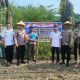 Polsek Kerinci Kanan Bersama Pemerintah Kampung Gabung Makmur Tanam Jagung Pipil Kuartal III 2026