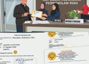 Dilaporkan..! LCI Resmi Serahkan Surat Pengaduan Dugaan Pengadaan Seragam Oleh Komite SMAN 3 Siak Hulu ke Ombudsman Riau