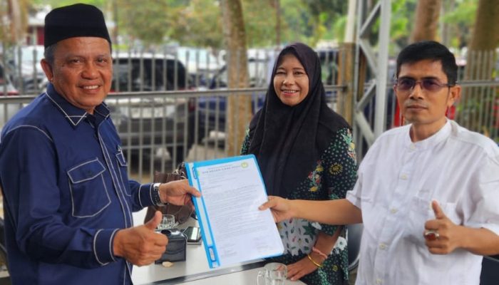 Afrida Yeni Temui Ketua Komite Prov. Riau Perihal Polemik Internal dan Eksternal di Tubuh Komite SMAN 3 Siak Hulu