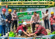 Dukung Green Policing, Kapolsek Siak Hulu Tanam 50 Bibit Pohon di PT ABL Desa Baru Kec. Siak Hulu